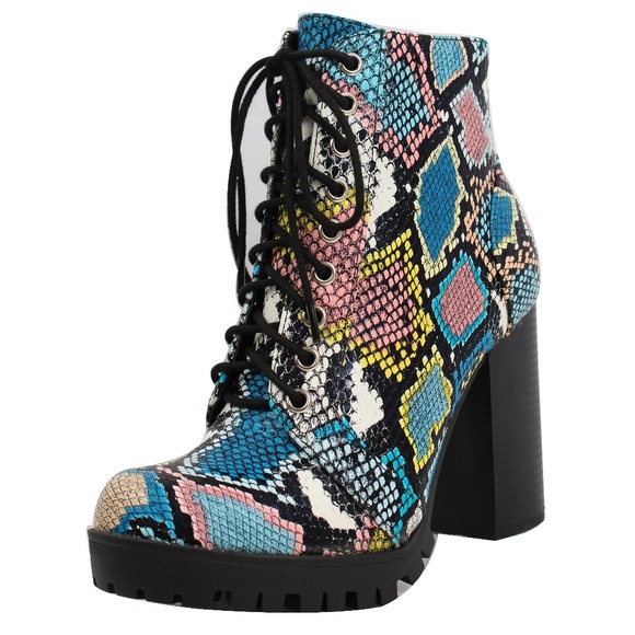 Shoes - Size 5.5 Aztec Blue Multicolor Lace Up Lug Stacked Heel Boo